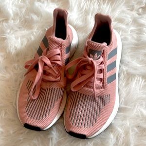 Size 7.5 pink and grey womens adidas. Worn once. Great condition!